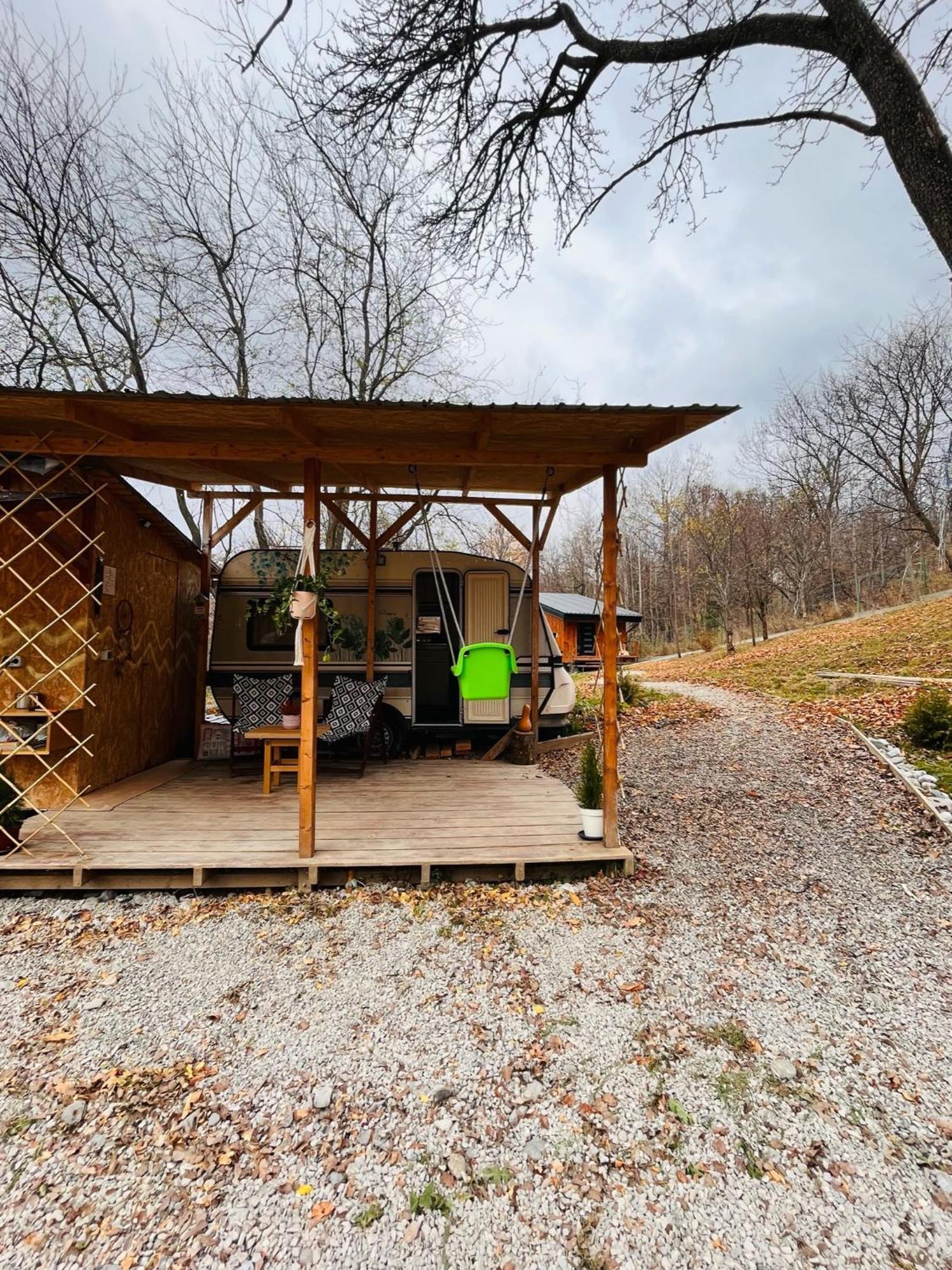 Moodysun Studio, Remote Tiny Home Comarnic Exterior photo